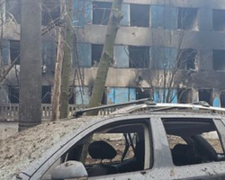 Обстрел Днепра: поврежден роддом, под завалами ТРЦ ищут людей (фото, видео)