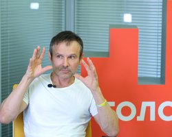 Вакарчук заявил, что оставит сцену, если попадет в исполнительную власть