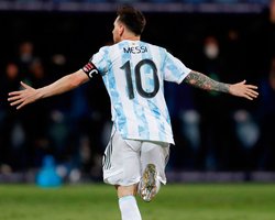Первая сенсация в Катаре: Аргентина с Месси минимально уступила Саудовской Аравии
