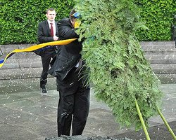 Герман: в Украине нет цензуры, раз показали сюжет с венком