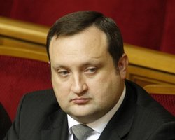 Арбузов отдал первые поручения в должности временного главы Кабмина