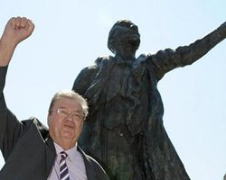 Европарламент просит Францию снести памятник Ленину