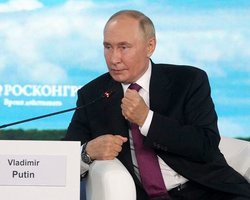 Янукович прослезился: Путин сообщил, что расстроило бывшего президента Украины (видео)