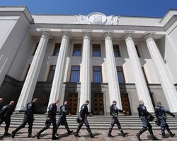 Охранять власть от протестующих будут полторы тысячи милиционеров