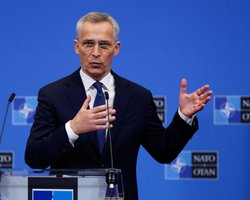 "Все факты должны быть установлены": в НАТО прокомментировали взрывы и гибель людей в Польше