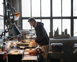 150 тисяч на бізнес: як молодь може отримати грант на власну справу, деталі процедури