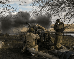 ВС РФ не удалось полностью захватить Бахмут, — Минобороны