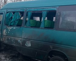 Росіяни вдарили дроном по маршрутці на Запоріжжі: є постраждала