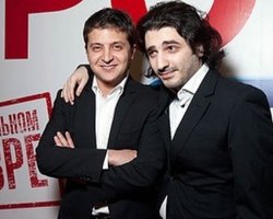 "Тебя не понимаю абсолютно": Зеленский ответил армянскому режиссеру о "фосфорных бомбах" для Азербайджана