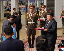 Кім Чен Ин видасть нові квартири сім'ям загиблих за Путіна солдатів, однак тільки обраним