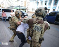 "Дух святой": в соцсетях обсуждают захват банка узбекским террористом