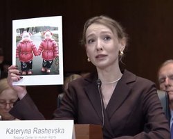 Россия отправляет похищенных украинских детей в лагеря в Северной Корее на "перевоспитание"