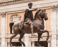 Кінна статуя Марка Аврелія: що відомо про єдину збережену скульптуру римського імператора (фото)