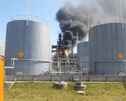 Атаки украинских дронов вывели из строя 14% нефтеперерабатывающих мощностей РФ, — Bloomberg