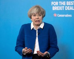 Тереза Мэй отменила голосование по Brexit