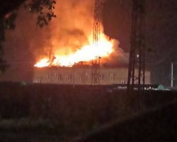 Росію масовано атакують БпЛА: у Ростовській області палає залізнична інфраструктура (відео)