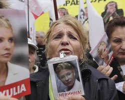 ГПС: Тимошенко стоит максимально ограничить количество встреч