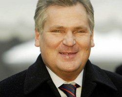 Квасневский обещает Европе выход из кризиса года через два-три