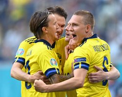 Швеція здійснила неймовірний камбек, повернувши собі перше місце в групі на останній хвилині (відео)