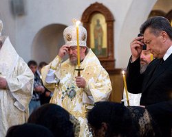 На Пасху Янукович поедет в Лавру, а Тимошенко не будет праздновать в колонии, - СМИ