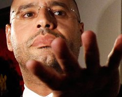 Сын Каддафи намерен защищаться в суде без адвоката