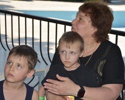 Поддержка Турции: группа сирот из Херсонской области прибыла в Анталью, — СМИ (фото)