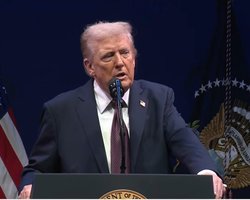 "Мы должны справиться со злыми людьми": Трамп высказался об убийстве украинки Заруцкой в США