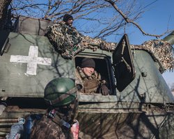 "Начинаем понимать их тактику": офицер 3-й штурмовой бригады "Азов" об обороне Бахмута