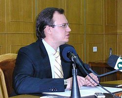 Экс-зампреда СБУ, уличенный в подделке диплома, занимается интернет-проектами