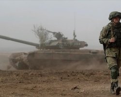 Вивозять ліквідованих без зупинку: під Маріуполем "прилетіло" по базах ЗС РФ (карта)