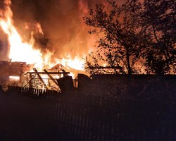 Масований обстріл Ніжина: зафіксовано 14 прильотів, місто частково без світла та води (фото)