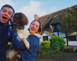 Миші, гриби та осині гнізда: британець чесно розповів про життя в 500-річному будинку (відео)