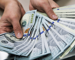 У Трампа придумали новый способ получить Гренландию: жителям готовы заплатить по $100 тысяч