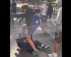 Учасники акції "Нацкорпусу" в Києві побили журналіста (фото, відео)