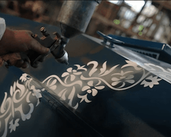 Будет уничтожать российский флот: крымскотатарский художник расписал надводный дрон Magura (видео)