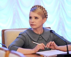 Тимошенко: Янукович ведет Украину к гуманитарной катастрофе