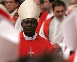 В Риме появились плакаты в поддержку избрания понтификом кардинала из Ганы