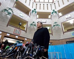 Янукович рассказал, зачем вносить изменения в закон о выборах