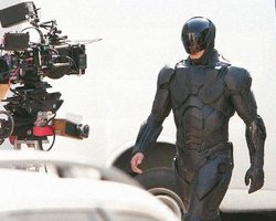 В сети появились первые фотографии нового Робокопа