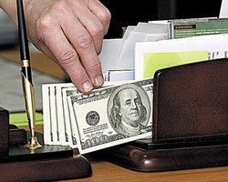 Украина опустилась на 134 место в рейтинге коррупции