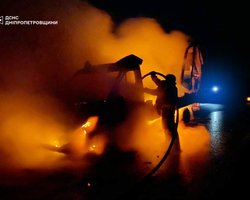 "Ударів усе більше": ЗС РФ почали активно бити FPV-дронами по авто на трасі біля Павлограда