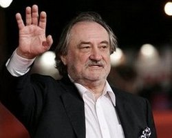 Коллеги-актеры о Богдане Ступке: Он каждый день приходил в театр, не мог без него жить