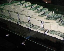 Придется отдавать. Суд признал законными валютные кредиты