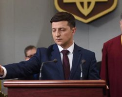 В Раде предложили еще две даты для инаугурации Зеленского