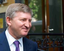 В поисках кандидатов в президенты. Ахметов летал в Вильнюс на день рождения Шустера — расследование