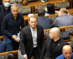 Санкции против Медведчука: нардеп подал иск в Верховный суд