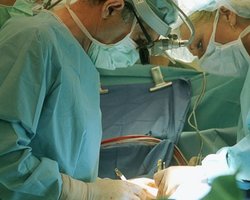 Украинскую медицину не любят из-за цен, поборов и очередей