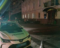 В Киеве возле приемной Координационного штаба нашли неизвестный "радиомаячок" (фото)