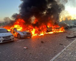 Масштабна комбінована атака РФ: в Україні є загиблі, багато поранених, деталі (фото)