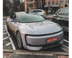 Запас хода — 770 км: в Украине появился мощный семейный электрокар Audi за $45000 (фото)